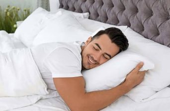 راهنمای جامع انتخاب بالش مناسب برای خواب بهتر